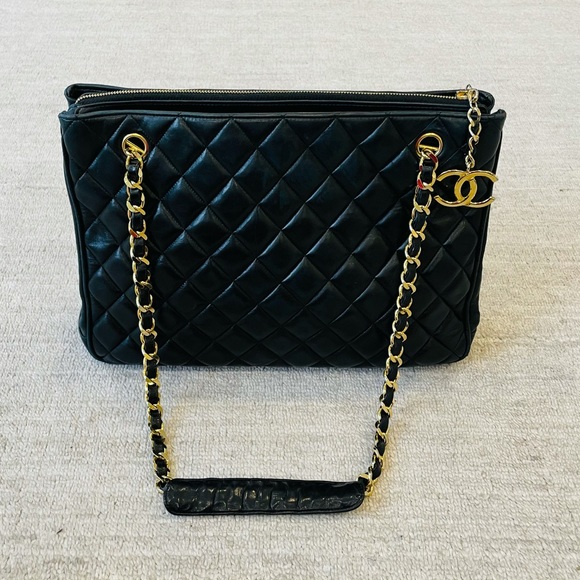 SOLD - Chanel Grand Shopping Tote - Picture 3 of 15